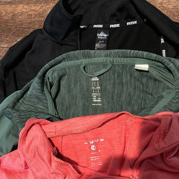 Set of 3 Athletic long sleeve shirts - Picture 2 of 2